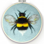 The Crafty Kit Company - Bee in a Hoop